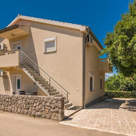 Cozy Apartment In Malinska Dubasnica With Wifi Exterior photo