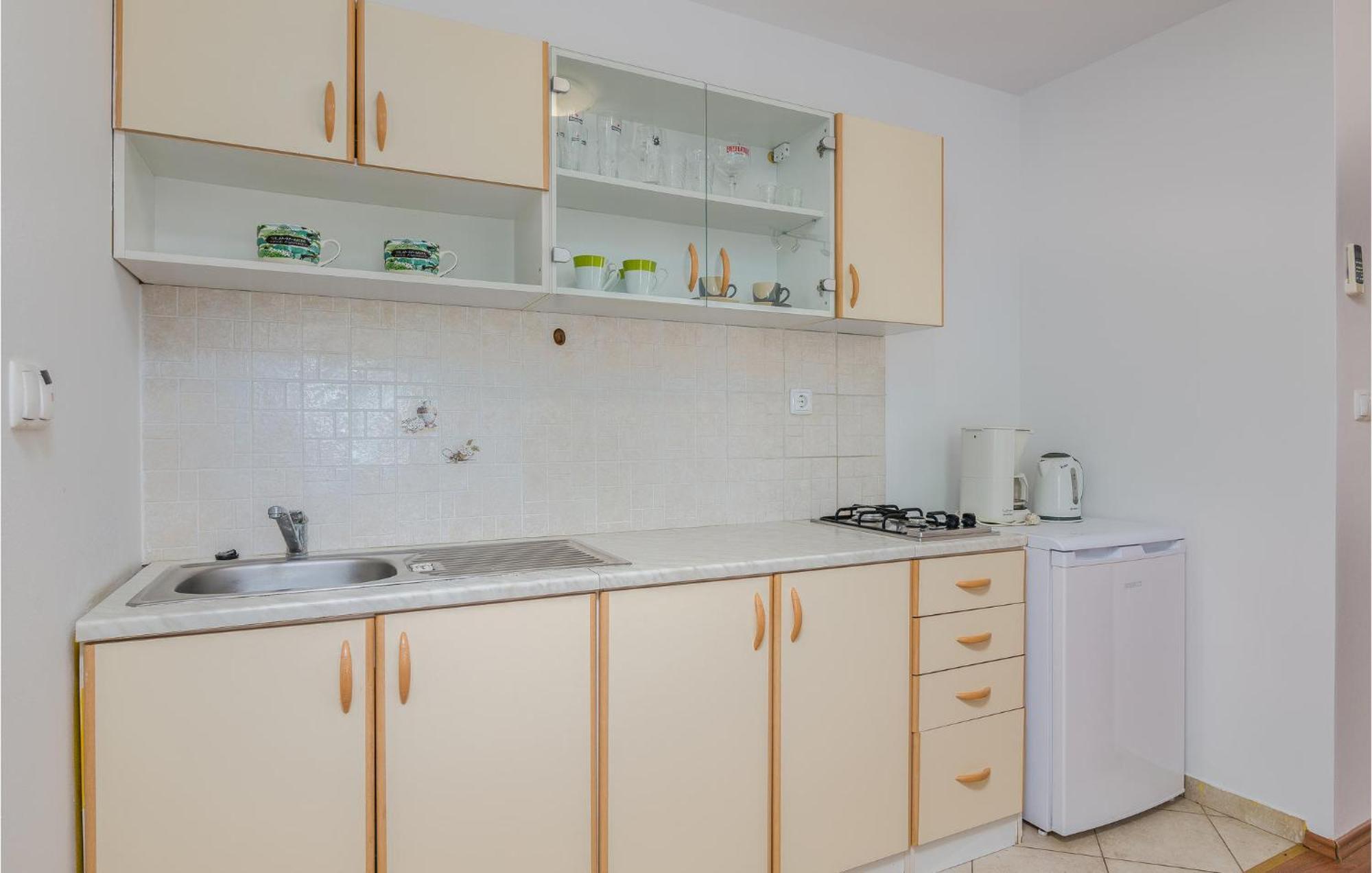Cozy Apartment In Malinska Dubasnica With Wifi Exterior photo