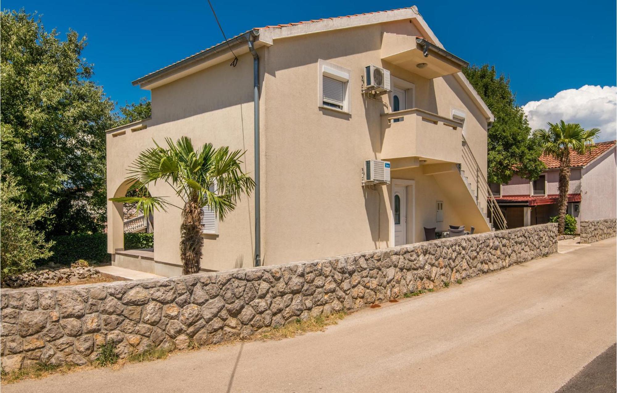 Cozy Apartment In Malinska Dubasnica With Wifi Exterior photo